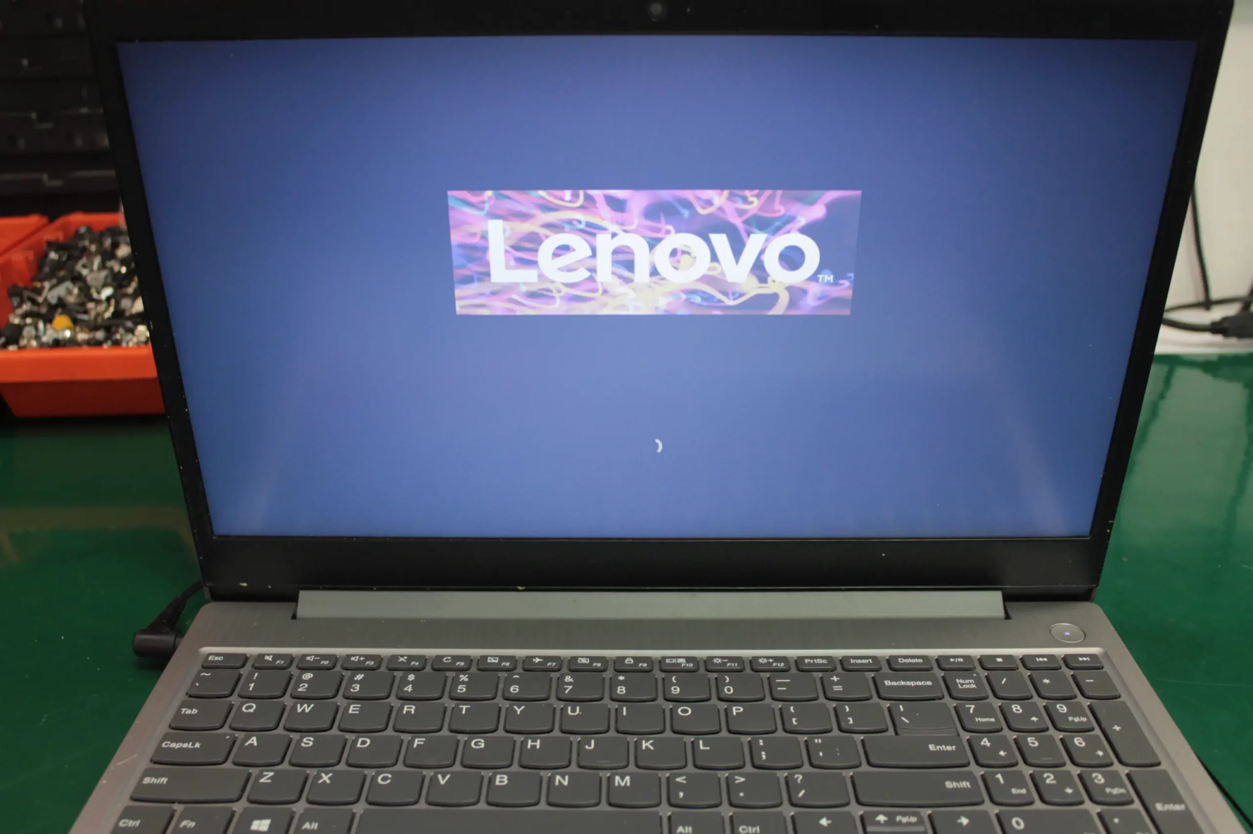 Lenovo Ideapad 3 nie włącza się